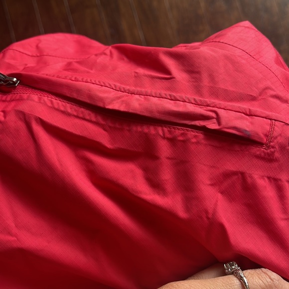 Pinkish Red North Face Hyvent Jacket She’ll - Picture 6 of 6